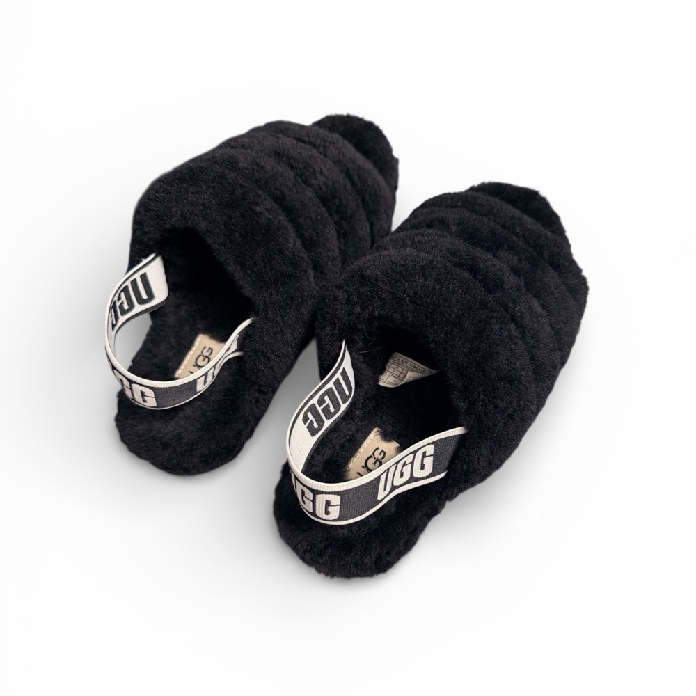 UGG Fluff Yeah Black Sheepskin Slippers Logo Strap Cozy Sandals